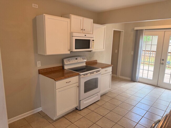 Foto del edificio - Charming 2-Bedroom Home in the Bethany School District
