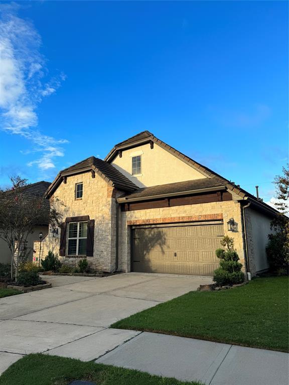 Building Photo - 5015 Fairford Dr