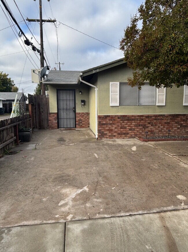 Foto del edificio - Cozy 1 Bedroom Apartment close to Downtown Oakdale!