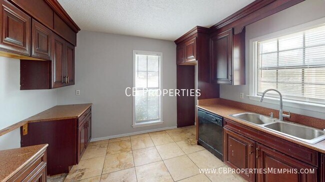 Foto del edificio - Wonderful home, Great location, Upgraded a...