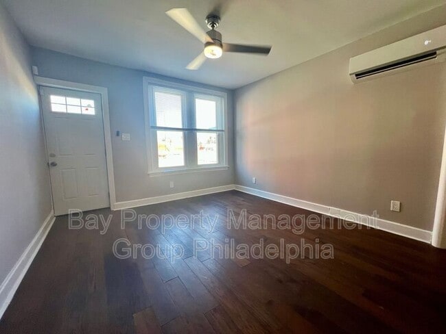 Building Photo - 2022 W Toronto St