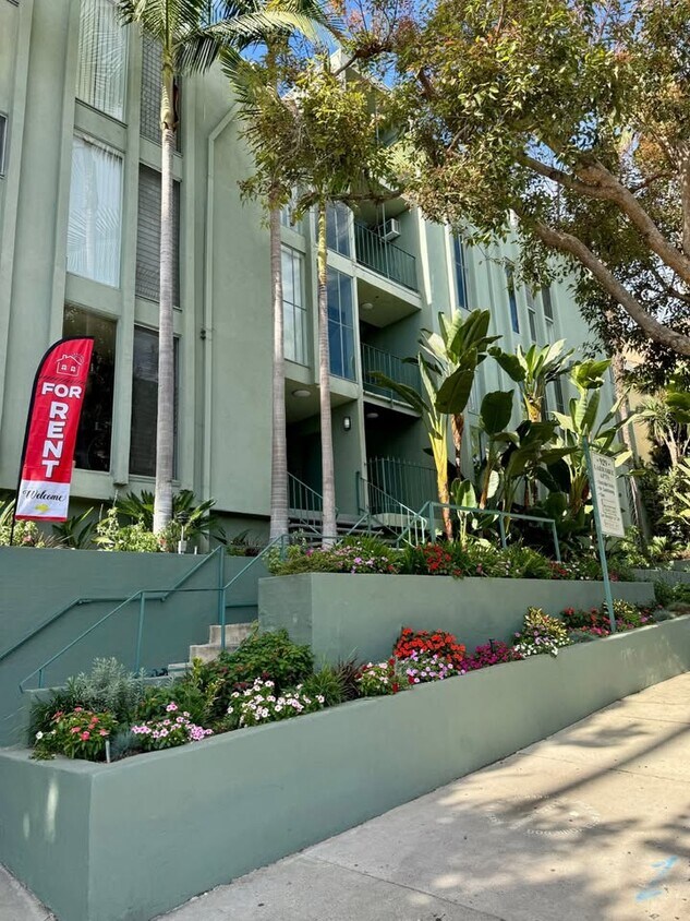 Foto principal - 929 Larrabee Apartments