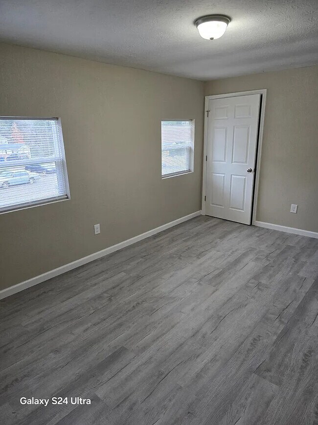 Foto del edificio - 126 Tacoma Rd