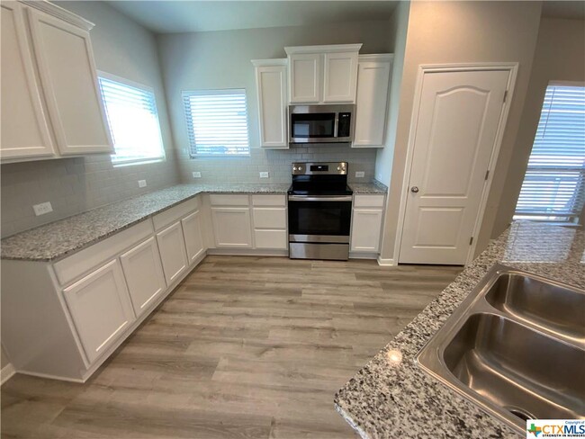 Building Photo - 7813 Lee Hall Loop