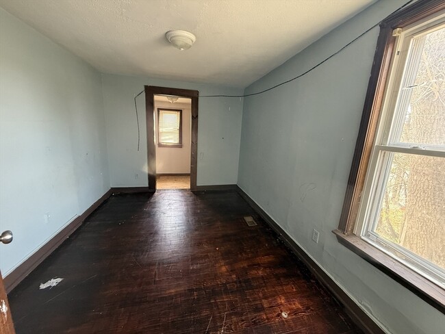 Foto del edificio - 182 E Main St