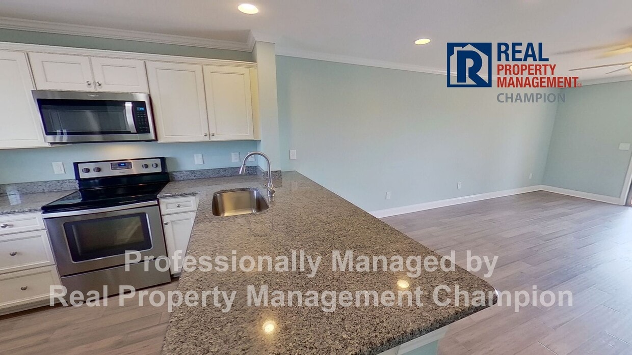 Photo - Beautiful Upper Level Condo with Convenien...