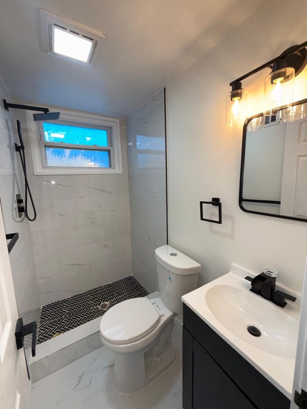 Building Photo - 320 University Blvd E