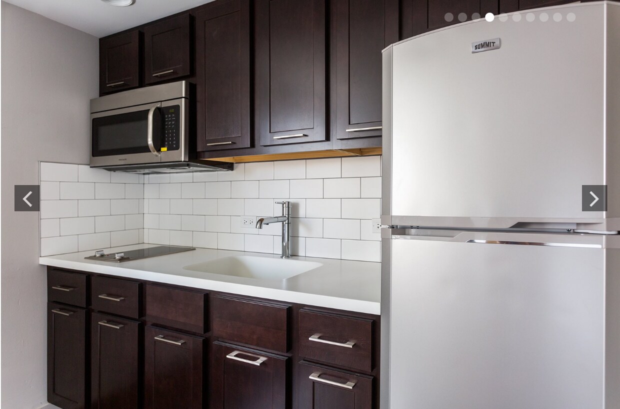 Foto principal - 6805 N Sheridan Rd