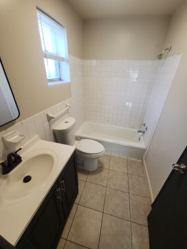 Foto del edificio - 9921 Sloane Square