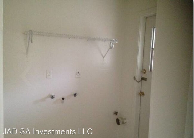 Foto del edificio - 3 br, 2 bath House - 5055 Binz Engleman