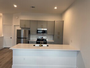 Building Photo - 3218 Frying Pan Pl