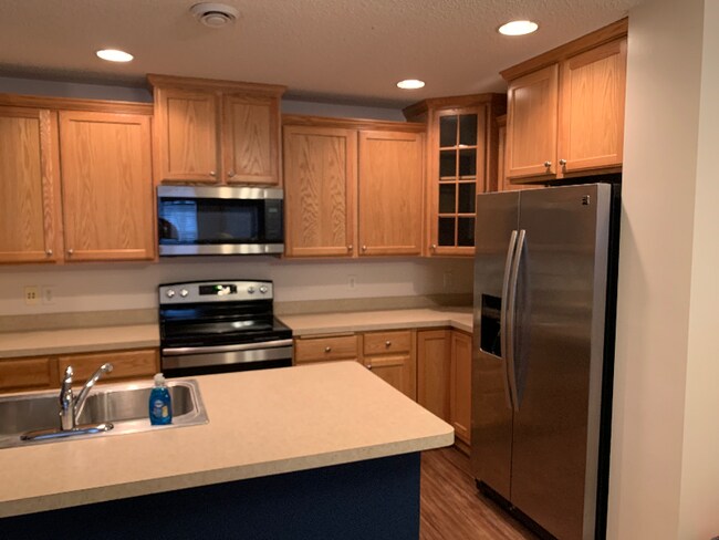 Building Photo - 2442 Dawes Place