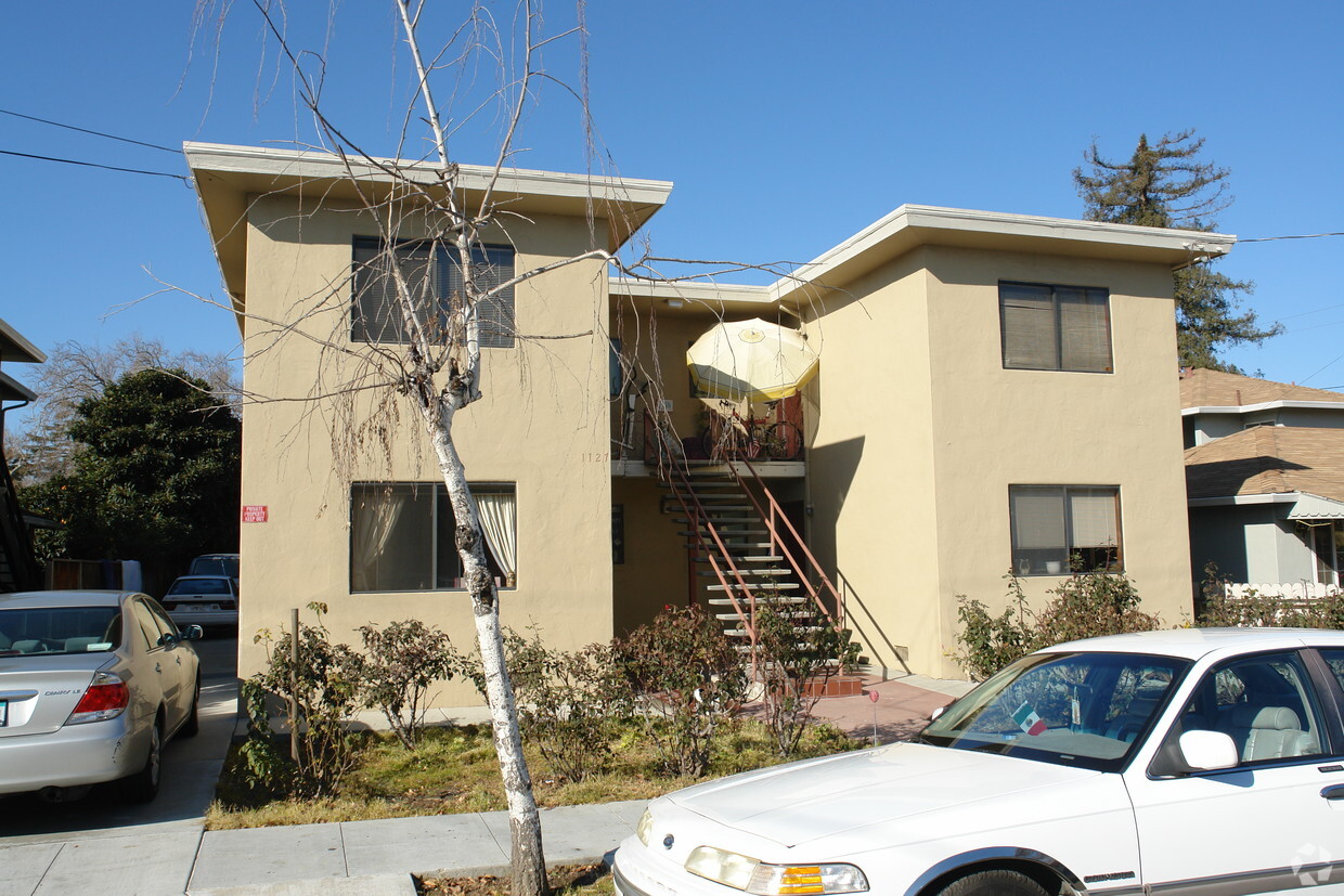 Primary Photo - 1127 Frankfurt Ave
