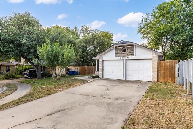 Foto del edificio - 1803 Heatherglen Ln