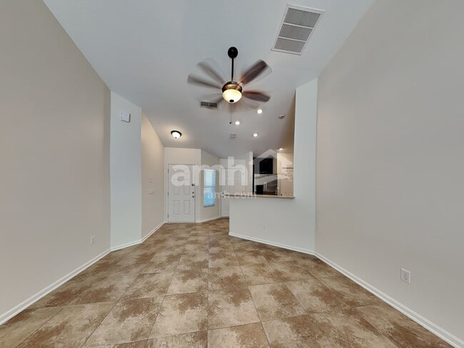 Building Photo - 360 Sunshine Dr
