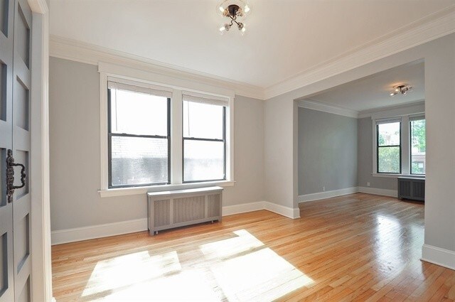 Building Photo - 1314 W Argyle St