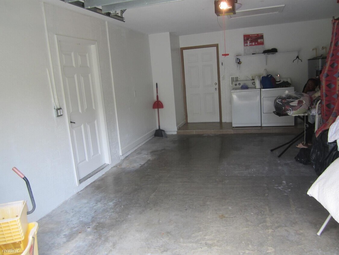 Foto del edificio - 3 br, 2 bath House - 118 SW 14th Ave