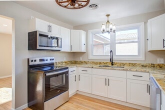 Building Photo - 177 Jarrett Buck Loop