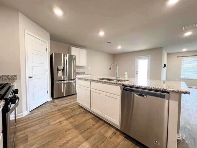 Foto del edificio - 8390 Harmon St