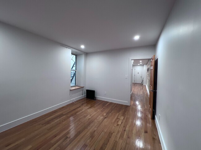 Foto del edificio - 175 Pinehurst Ave