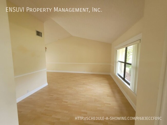 Foto del edificio - 5003 Bridgeport Dr