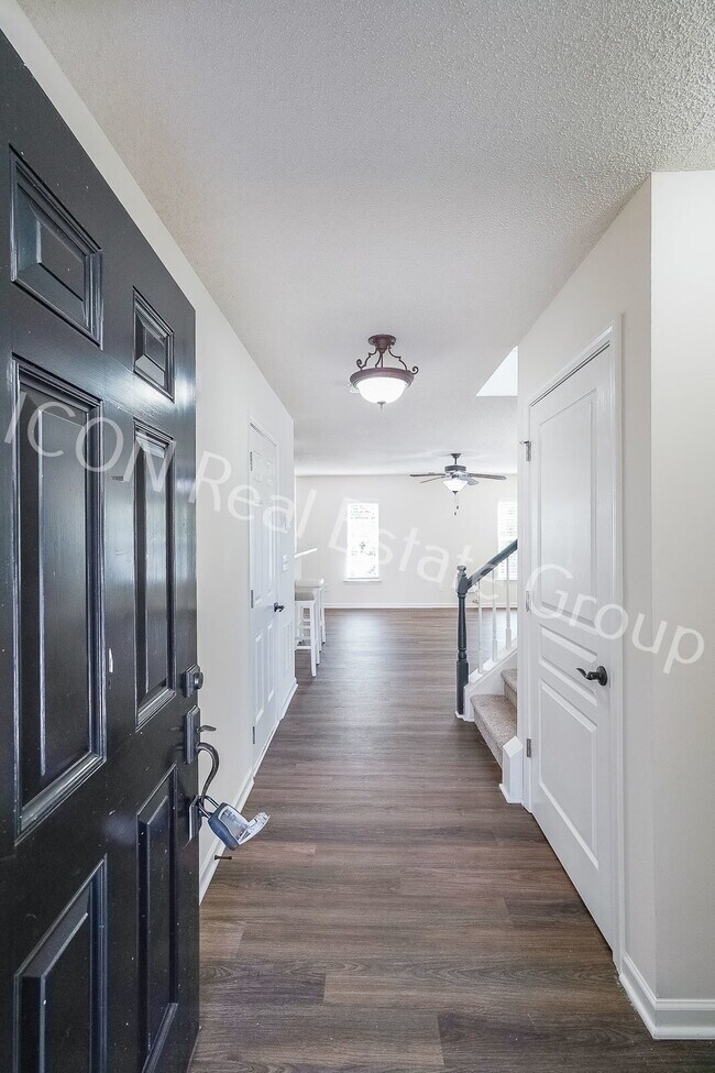 Foto del edificio - 2/2.5 end unit townhome in Woodstock