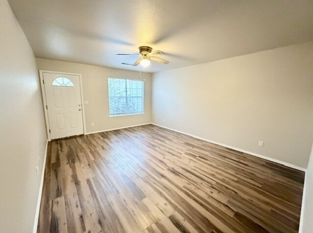 Building Photo - 169 Killdeer Dr