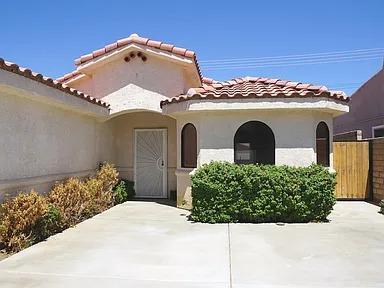 Building Photo - 53690 Avenida Obregon