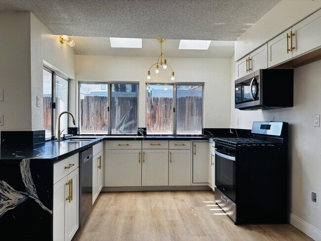 Foto del edificio - 23606 Parkland Ave