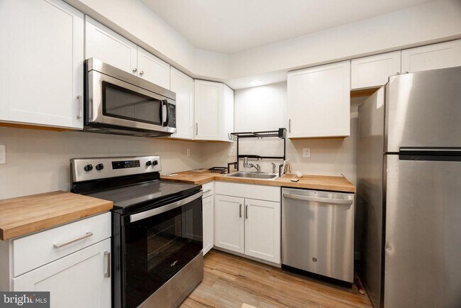 Foto del edificio - 1104 St Michaels Ct