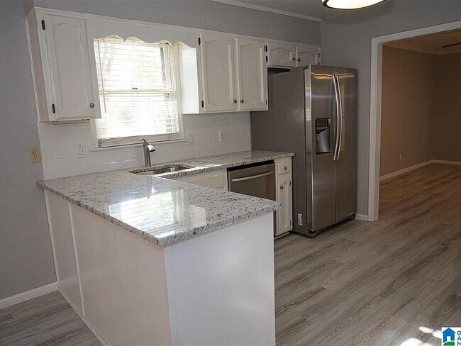 Building Photo - 18 Ashford Cir