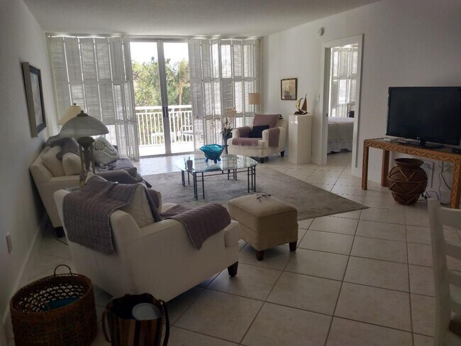 Foto del edificio - 2780 S Ocean Blvd