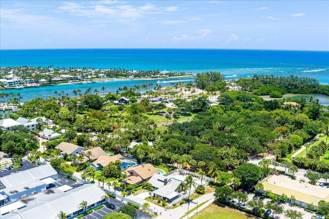 Foto del edificio - 901 Sandy Oaks Dr