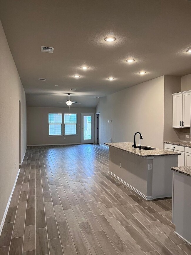 Building Photo - 135 Smokebush Trail