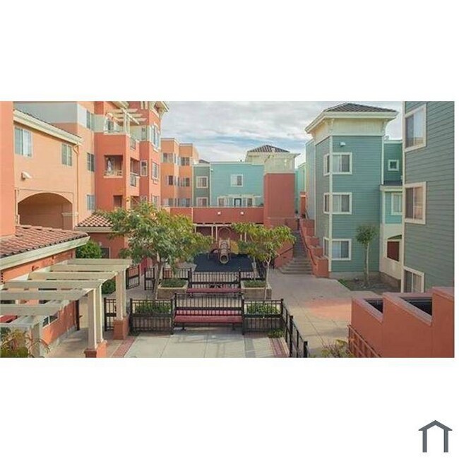 Foto del edificio - 2555 International Blvd