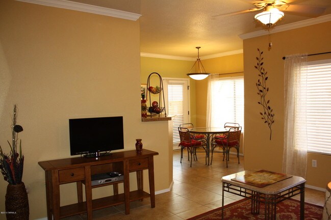 Foto del edificio - 7050 E Sunrise Dr