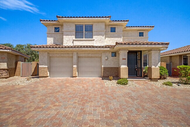 Building Photo - 2237 N 135th Dr