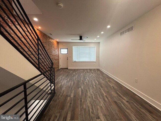 Foto del edificio - 3156 Almond St