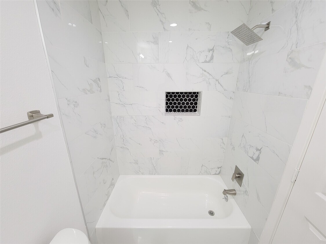 Foto del edificio - 12510 Ridgecrest Dr