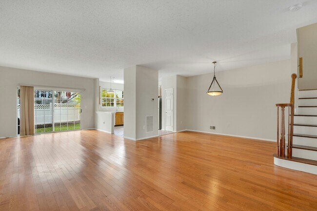 Foto del edificio - 17 Wildflower Ln