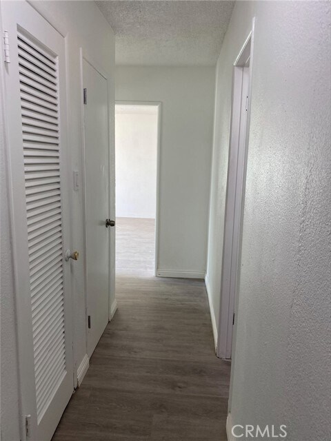 Foto del edificio - 7571 Wells Ave