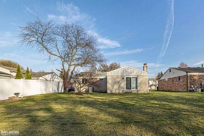 Foto del edificio - 3043 Heritage Dr