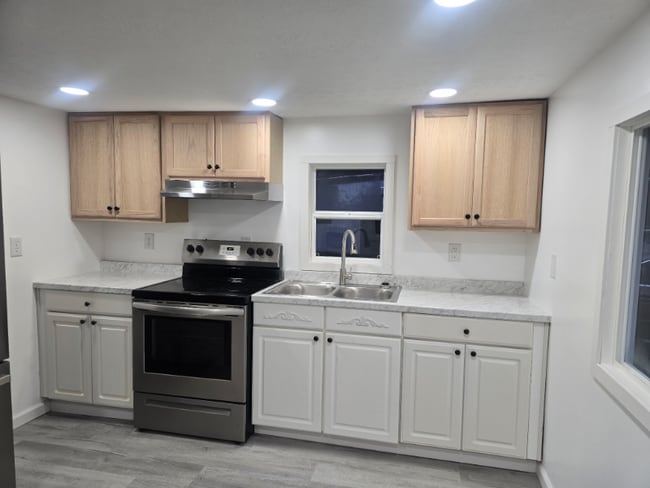 Building Photo - 304 Townsend Dr