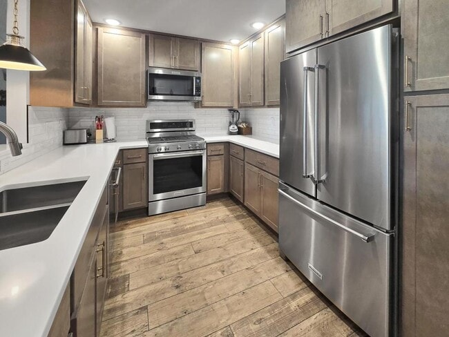 Building Photo - 1558 Blaine's Wy