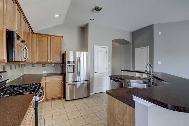 Foto del edificio - 13834 Rolling River Ln