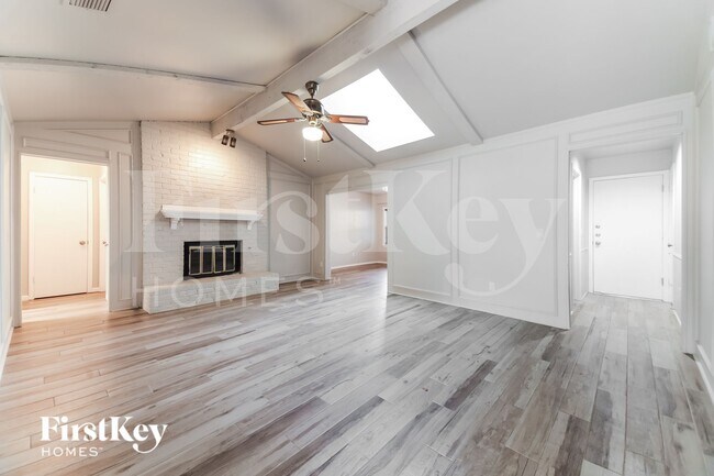 Foto del edificio - 6309 Topaz Way