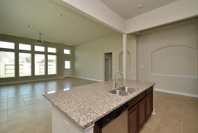 Building Photo - 16911 Lady Bird Lake Ct