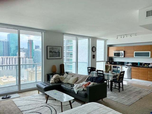 Foto del edificio - 244 Biscayne Blvd