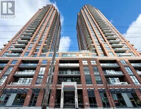 Building Photo - 3270 Sheppard Ave E