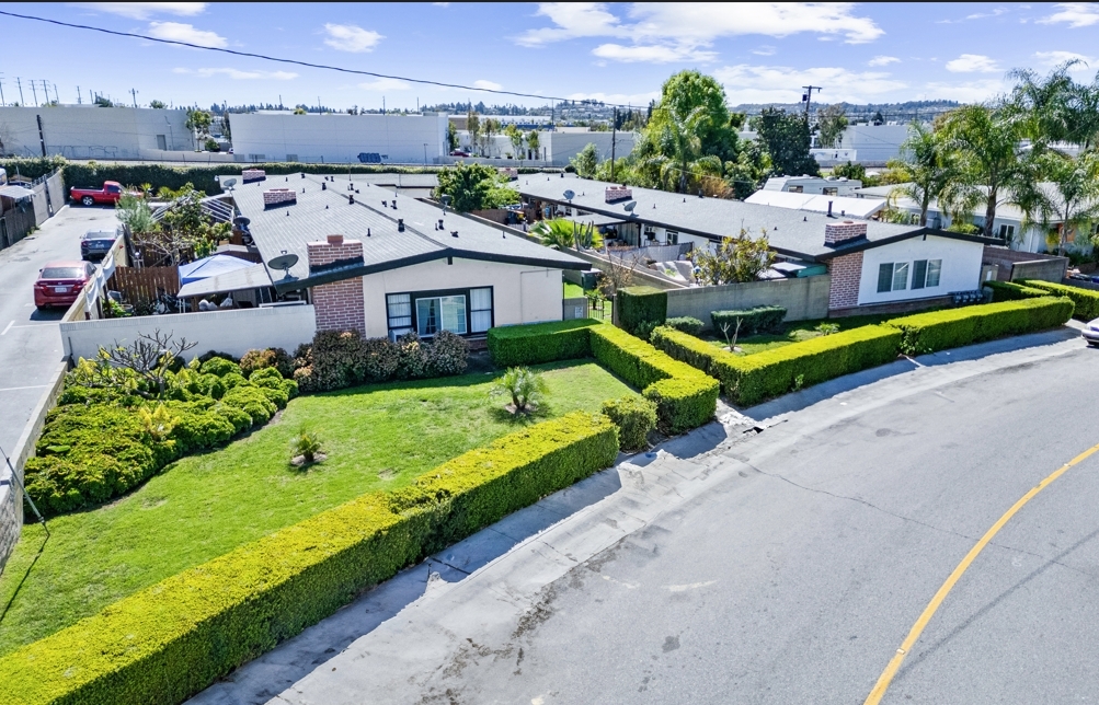 Primary Photo - 1100-1114 E 3rd Ave
